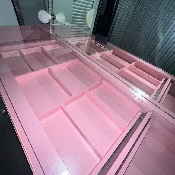 Impressions Vanity SlayStation and Hollywood Vanity Mirror in Pink